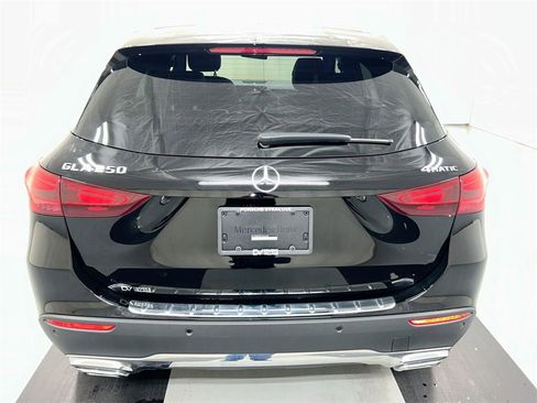 Used 2025 Mercedes-Benz GLA 250 4MATIC image 21