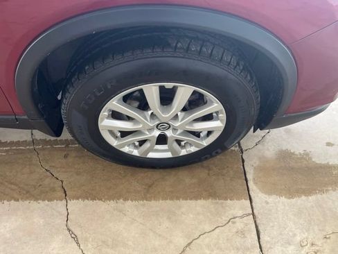 Used 2018 Nissan Rogue SV w/ Premium Package AWD/4WD image 11