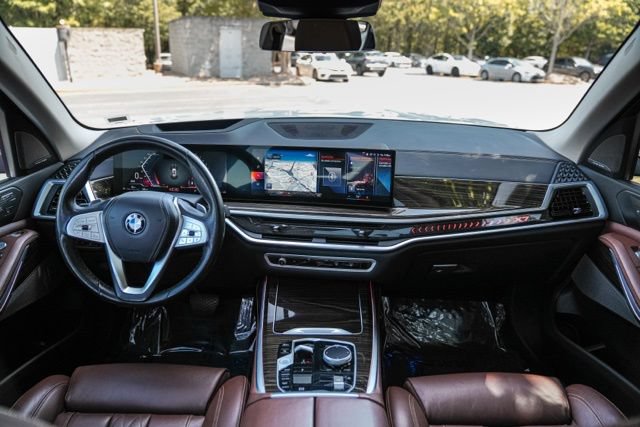 Used 2023 BMW X7 xDrive40i AWD/4WD image 27