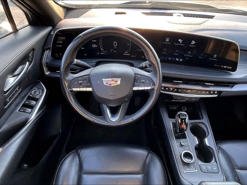 Used 2024 Cadillac XT4 Premium Luxury image 8