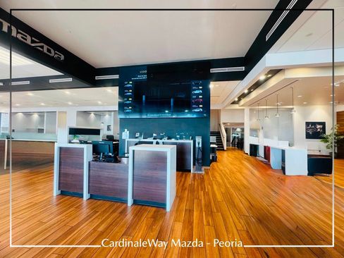 Used 2021 Toyota Prius LE image 3