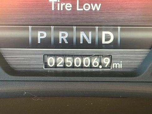 Used 2024 RAM 2500 Laramie AWD/4WD image 15