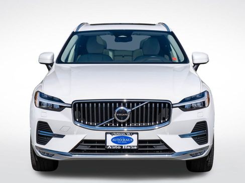 Used 2023 Volvo XC60 B5 Plus w/ Climate Package image 11