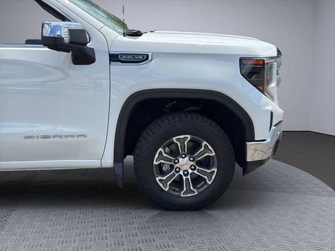 Used 2024 GMC Sierra 1500 SLE w/ Preferred Package AWD/4WD image 29