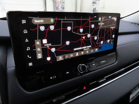 New 2025 Mitsubishi Outlander SE image 18