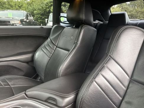 Used 2017 Dodge Challenger SRT Hellcat RWD image 20
