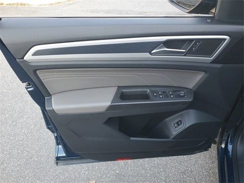 Certified 2023 Volkswagen Atlas Cross Sport SEL image 15