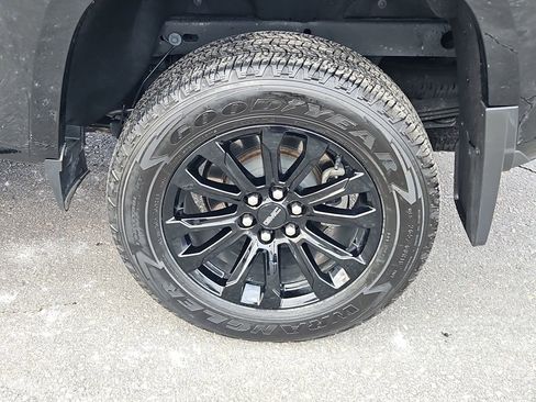 Used 2022 GMC Canyon Elevation w/ Elevation Premium Package image 8