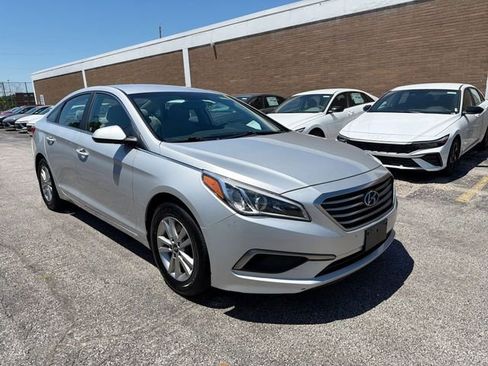 Used 2016 Hyundai Sonata SE FWD image 11