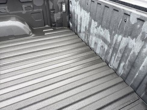 Used 2020 Chevrolet Silverado 1500 Custom w/ Custom Value Package RWD image 10