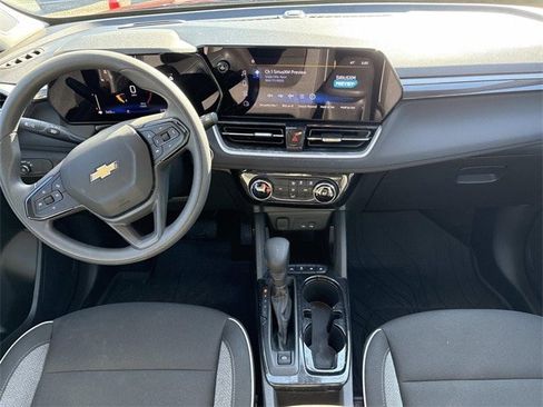 Used 2025 Chevrolet TrailBlazer LT image 16