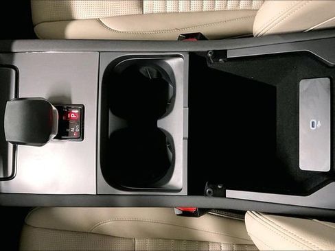 Certified 2025 Land Rover Discovery Sport S image 11