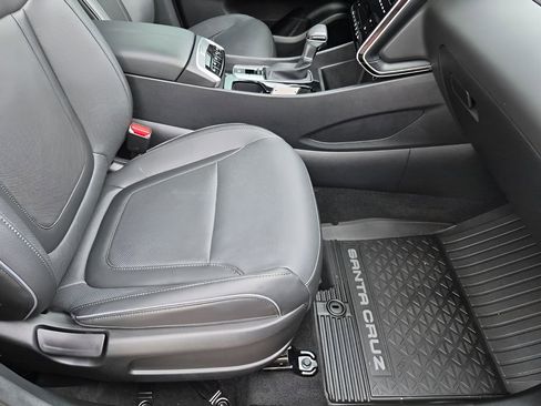 Used 2023 Hyundai Santa Cruz Limited image 16