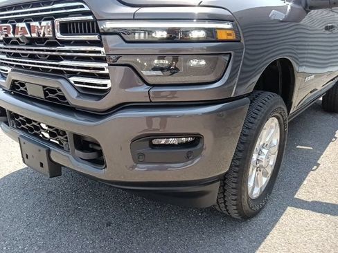 Used 2026 RAM 2500 Laramie AWD/4WD image 9
