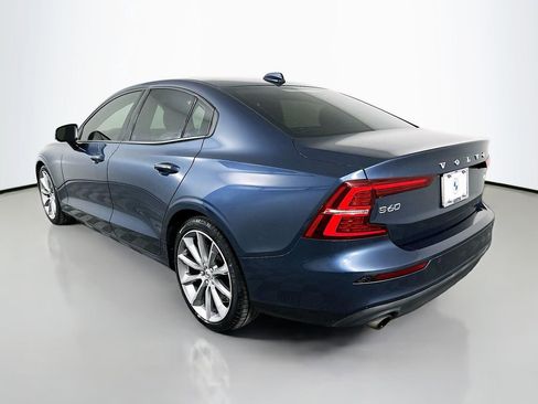 Used 2019 Volvo S60 T6 Momentum w/ Premium Package image 7