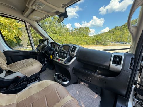 Used 2021 RAM ProMaster 1500 w/ Convenience Group FWD image 26