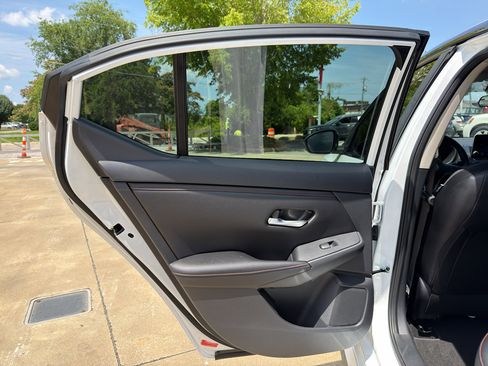Used 2024 Nissan Sentra SR w/ SR Premium Package FWD image 11