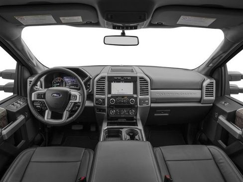 Used 2017 Ford F250 Lariat w/ Lariat Value Package AWD/4WD image 4