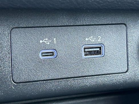 Used 2023 Nissan Rogue SV w/ SV Premium Package image 16