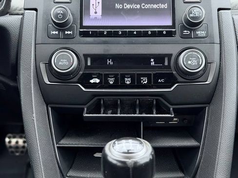 Used 2018 Honda Civic Sport image 32