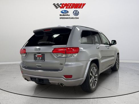Used 2018 Jeep Grand Cherokee Overland AWD/4WD image 6