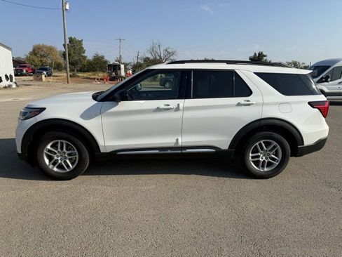 New 2025 Ford Explorer Active w/ Active Comfort Package image 4