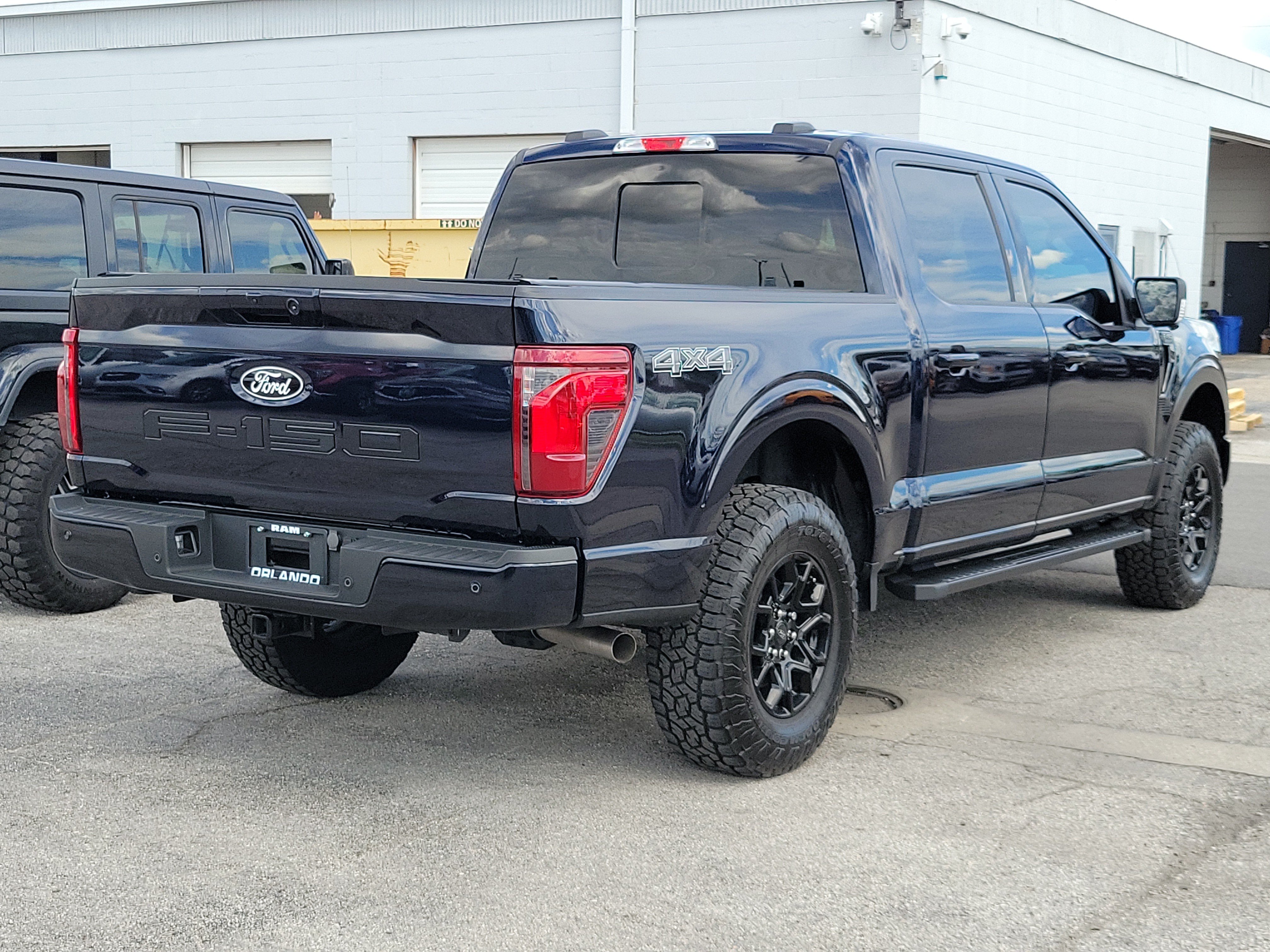 Used 2025 Ford F150 XLT w/ Equipment Group 302A MID AWD/4WD image 6