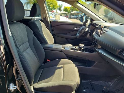 Used 2024 Nissan Rogue SV FWD image 16