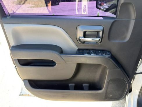 Used 2018 Chevrolet Silverado 1500 Custom w/ Custom Value Package AWD/4WD image 15