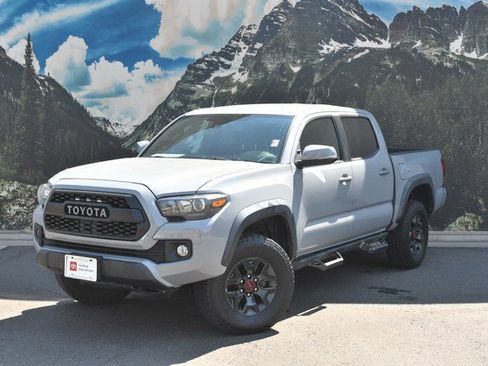 Certified 2018 Toyota Tacoma TRD Off-Road w/ Technology Package AWD/4WD image 6