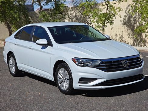 Used 2019 Volkswagen Jetta S w/ Driver Assistance Package FWD image 2