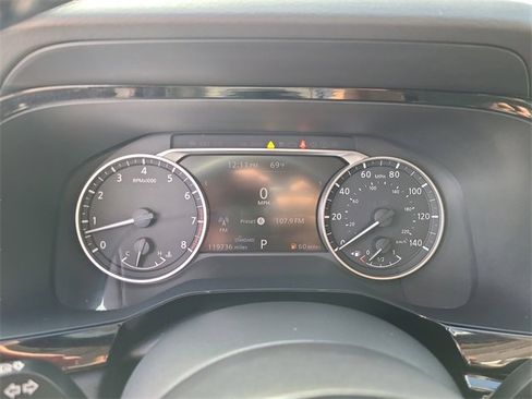 Used 2022 Nissan Pathfinder SV image 27