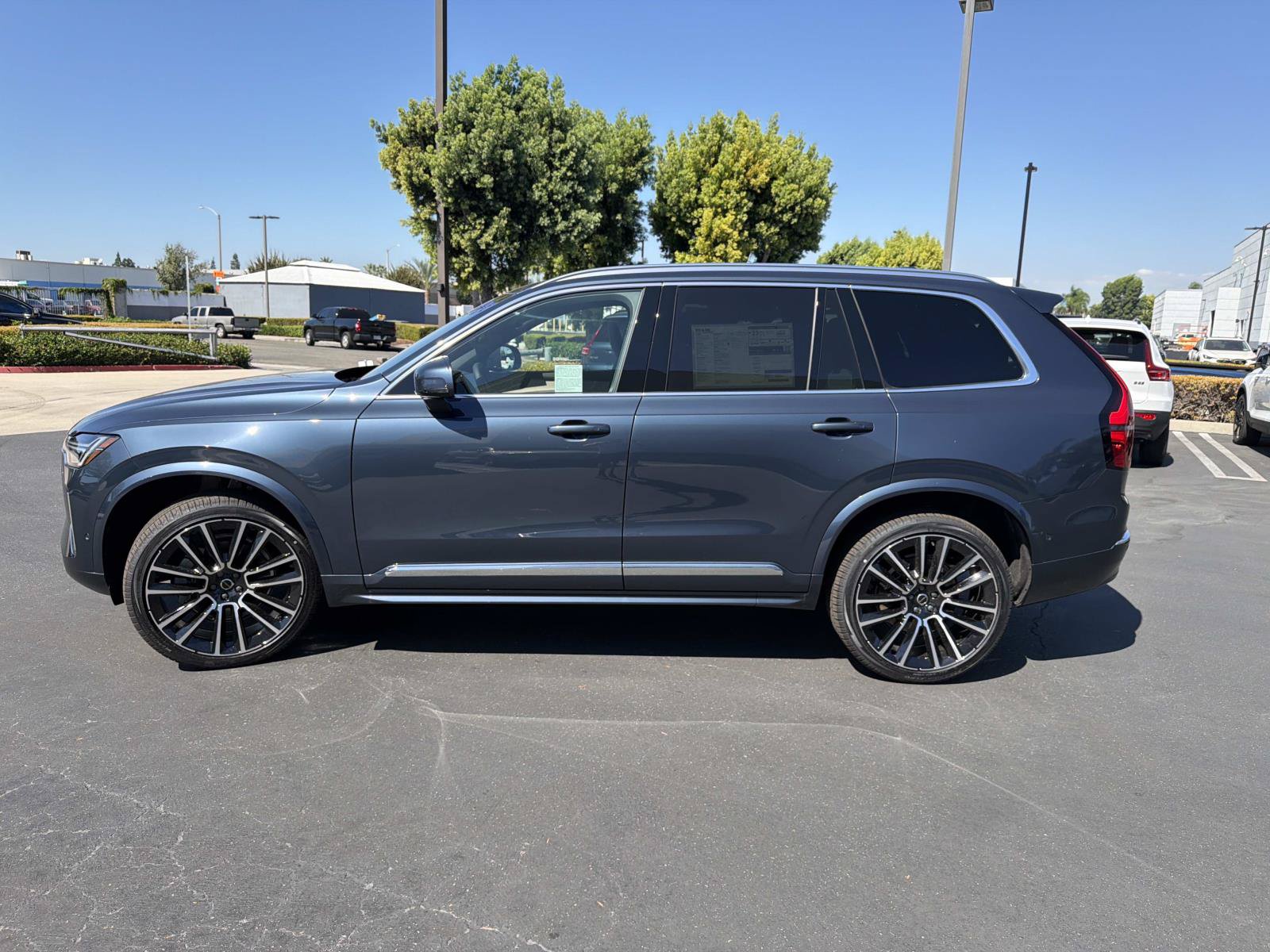 New 2027 Volvo XC90 B6 Plus AWD/4WD image 4