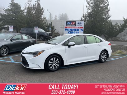 Used 2021 Toyota Corolla LE w/ Carpet Mat Package (TMS)