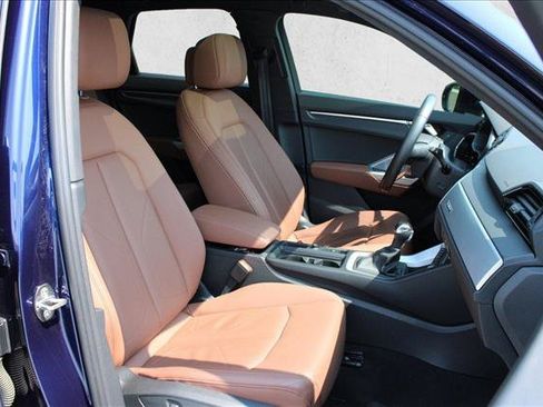 Used 2021 Audi Q3 2.0T Premium w/ Convenience Package AWD/4WD image 30
