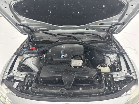 Used 2018 BMW 320i xDrive Sedan w/ Convenience Package image 13