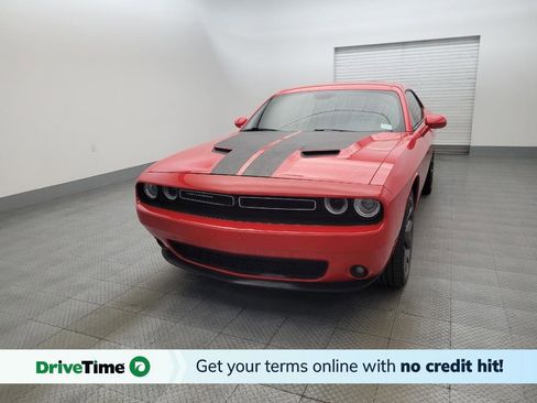 Used 2018 Dodge Challenger SXT Plus RWD image 1