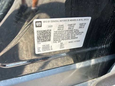 Used 2024 GMC Terrain SLT FWD image 36
