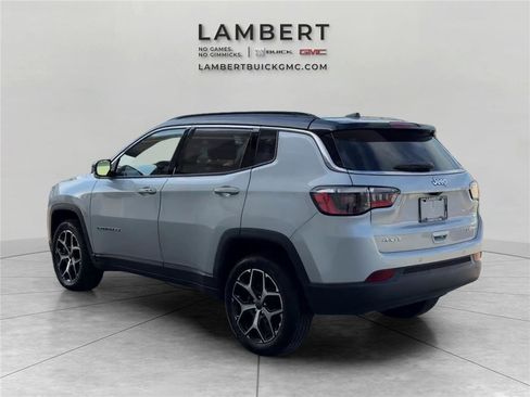 Used 2026 Jeep Compass Limited AWD/4WD image 3