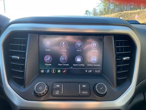 Used 2020 GMC Acadia SLE image 16