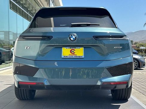 Used 2022 BMW iX xDrive50 w/ Premium Package AWD/4WD image 4