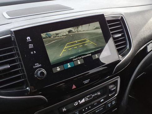 Used 2019 Honda Pilot Touring image 10