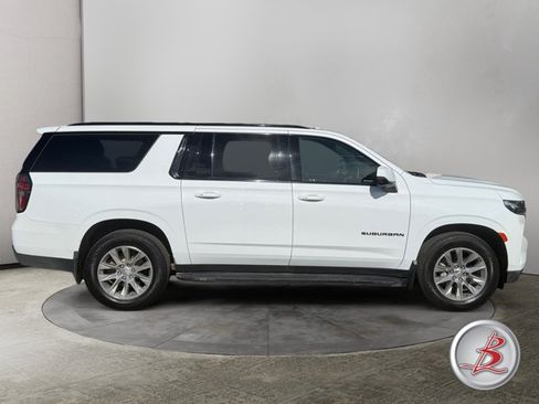 Used 2021 Chevrolet Suburban RST w/ Luxury Package AWD/4WD image 8
