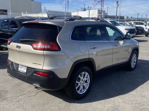 Used 2015 Jeep Cherokee Limited w/ Luxury Group image 7