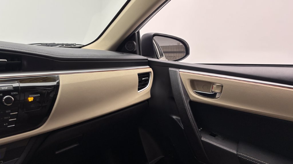 Used 2014 Toyota Corolla LE FWD image 21