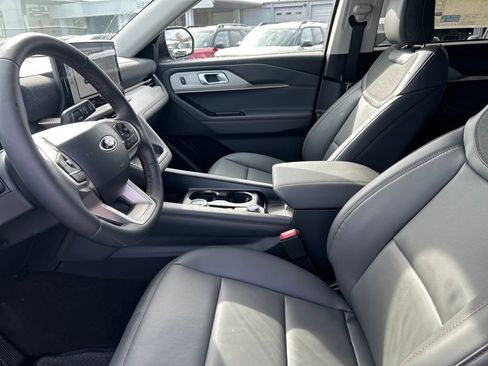 New 2026 Ford Explorer Active w/ Active Comfort Package image 23