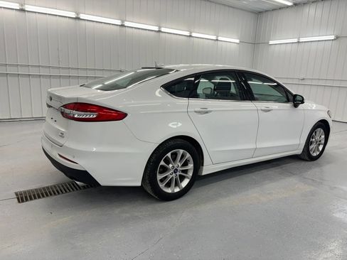 Used 2020 Ford Fusion SE FWD image 4