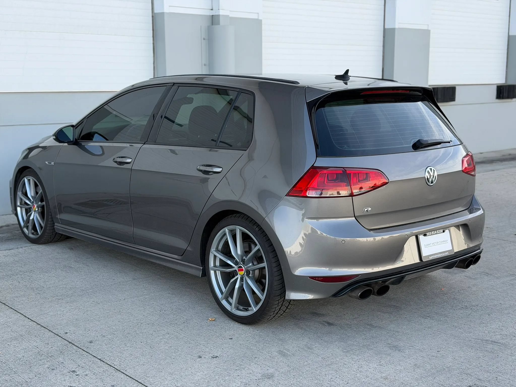 Used 2017 Volkswagen Golf R 4-Door AWD/4WD image 4