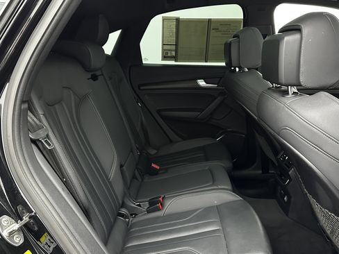 Used 2022 Audi Q5 2.0T Premium w/ Convenience Package image 32
