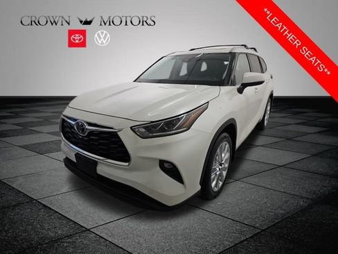 Used 2020 Toyota Highlander Limited AWD/4WD image 3